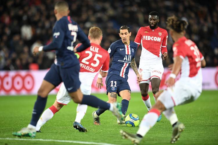 关于圣埃蒂安与巴黎圣日耳曼交锋，强势对决的信息