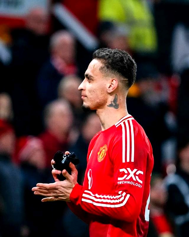 开云sport-贝蒂斯中后场传球精准,切换战术频频得手