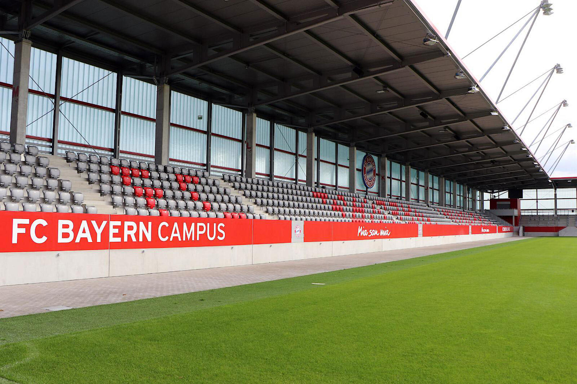 包含拜仁慕尼黑队长入选德国足球名人堂的词条 包含拜仁慕尼黑队长入选德国足球名人堂的词条