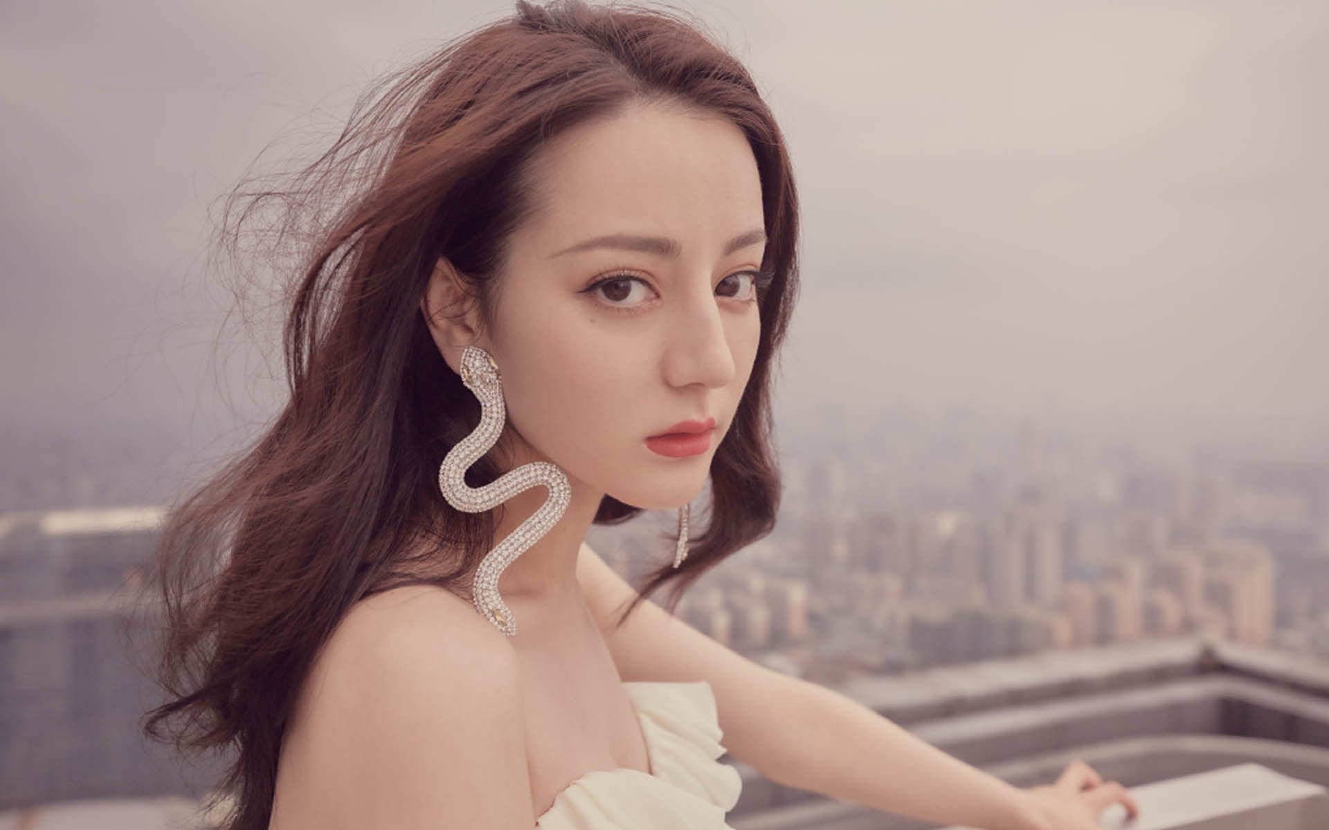 独狼霍勒迪撕裂夜空，当森林狼绝杀山西，篮球的童话永不褪色