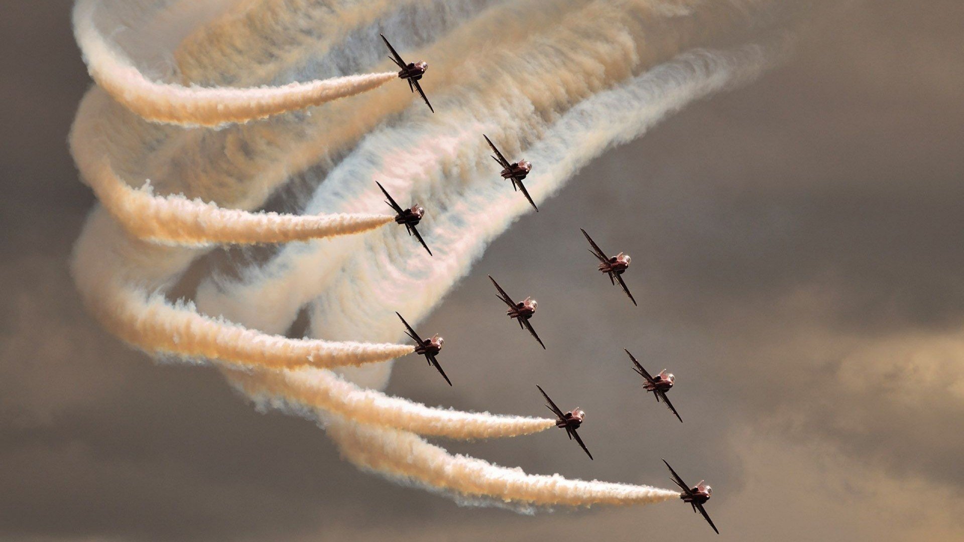 多特蒙德稳扎稳打击败AC米兰,范戴克观战成意外焦点,一场胜利与致敬的夜晚