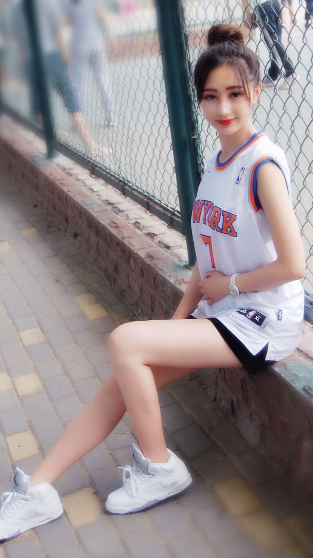 开云平台-点燃绿茵，C罗惊喜现身多特蒙德vsAC米兰巅峰对决，改写足球之夜