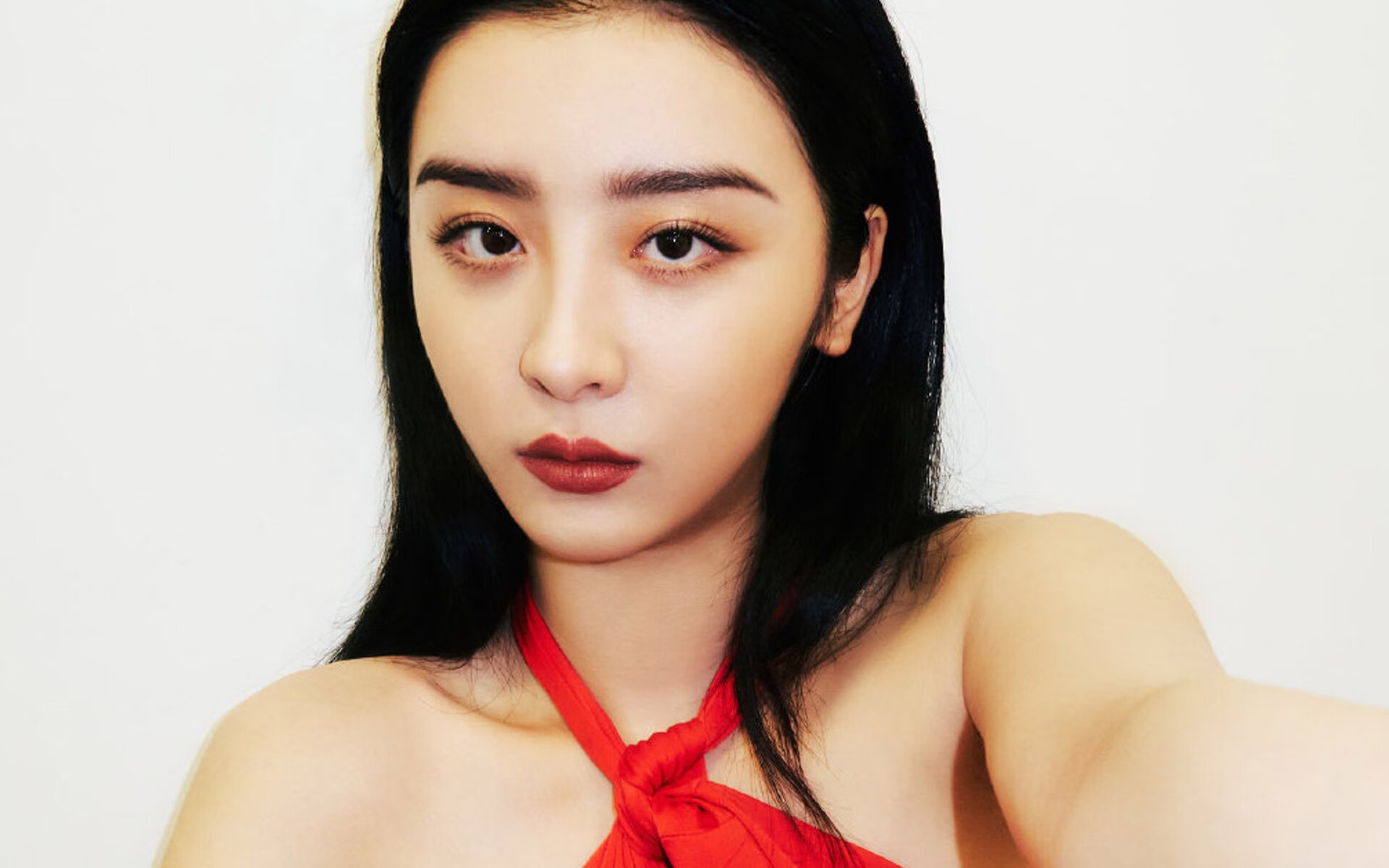 双城记,当拜仁多特缠斗于悬崖之巅,雄鹿以钢铁洪流封印广厦