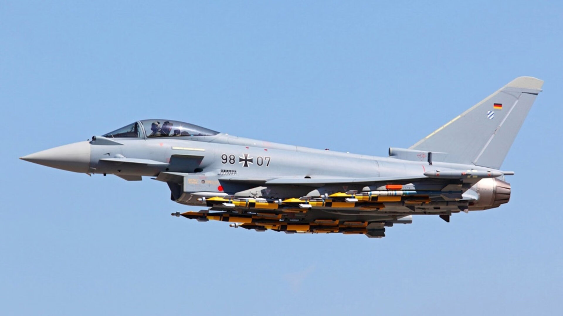 开云体育官网-国度之心与孤星之耀，足球宇宙的两极共振