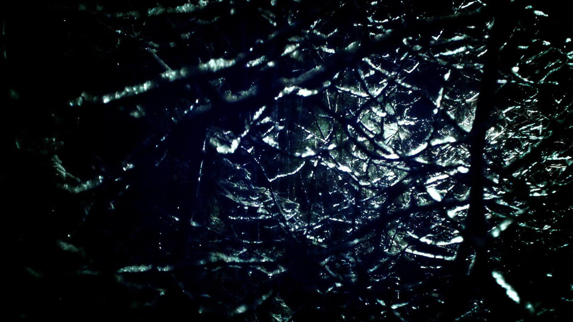 绿茵智慧博弈，澳大利亚战术之网压制波斯铁骑，莱万化身破局关键先生